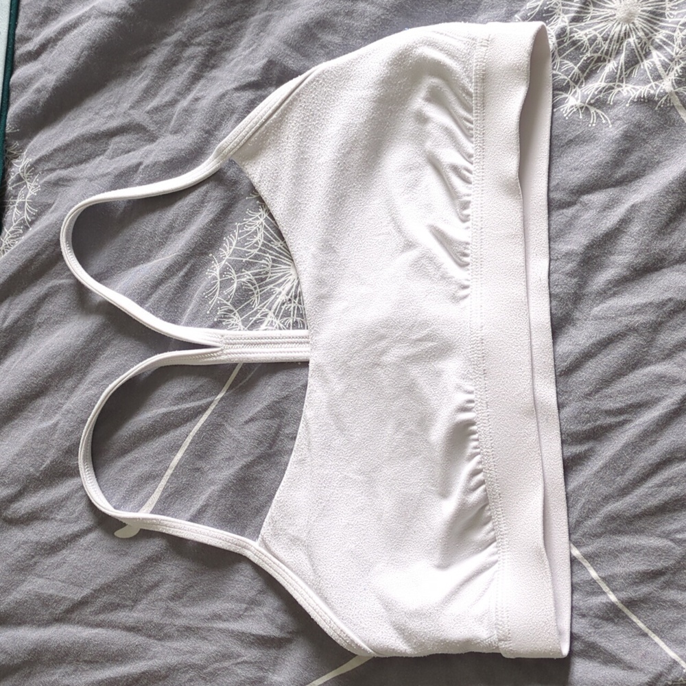 Lululemon bra size 8
